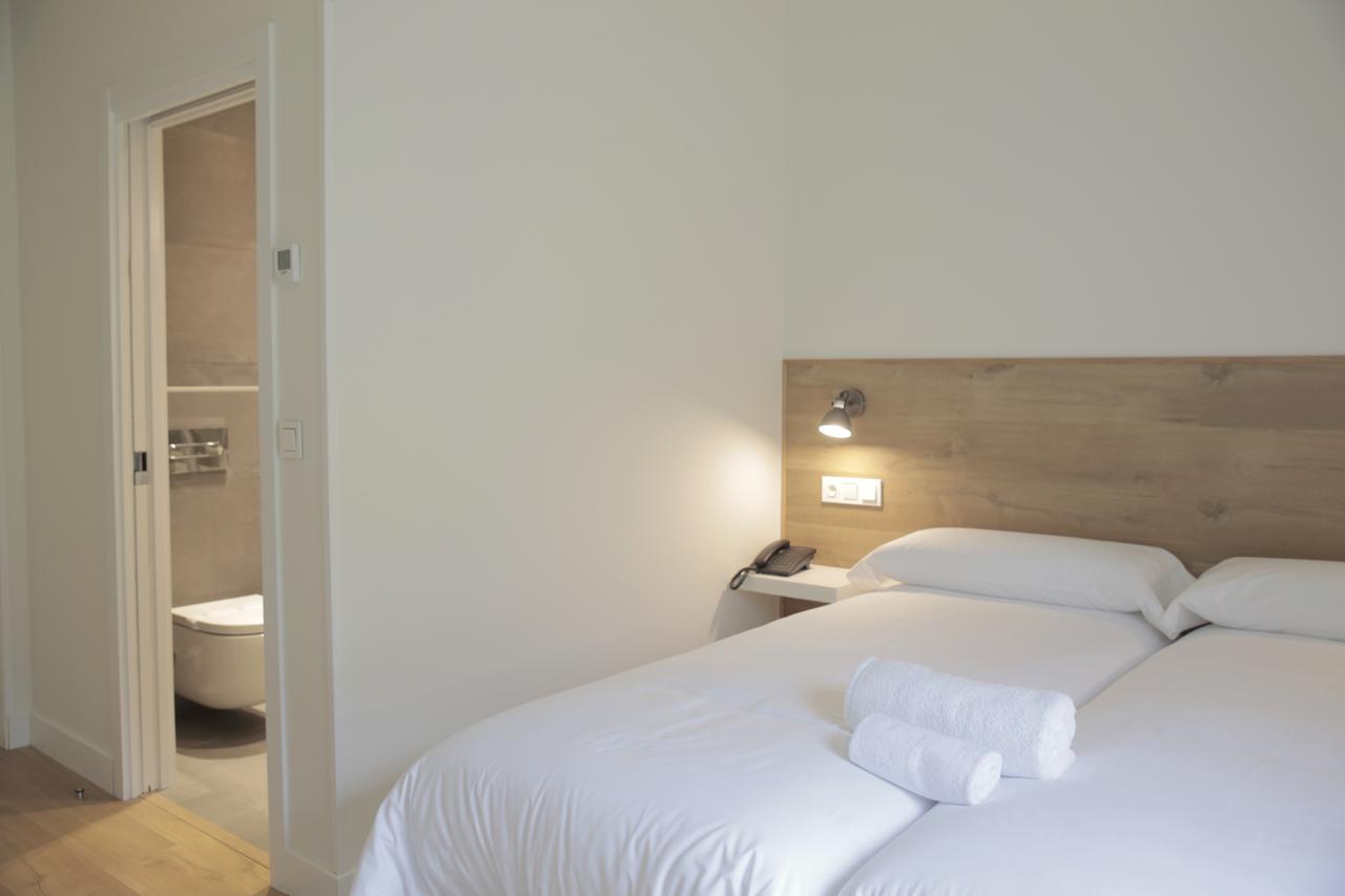 Malkorra Hotel & Restaurant Ирун Экстерьер фото